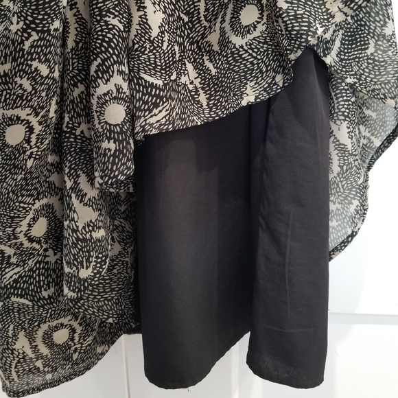 Long flowy skirt - Picture 3 of 4